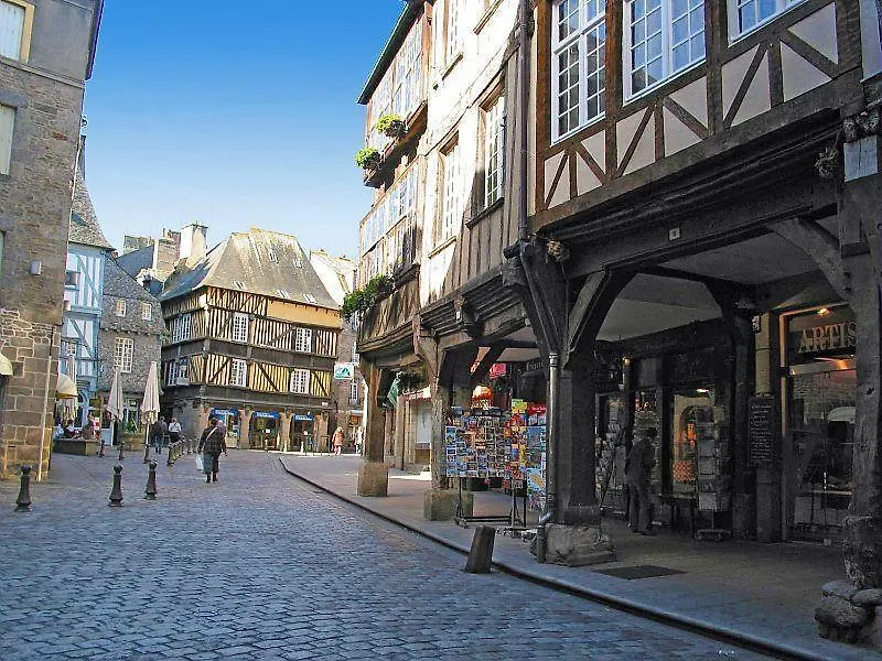 La Vallee De Leber Plouasne
